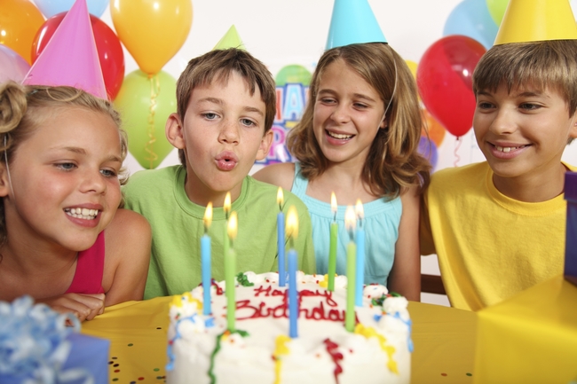 Happy Birthday-Party mit lustigen Spielen - ohne Kuchen