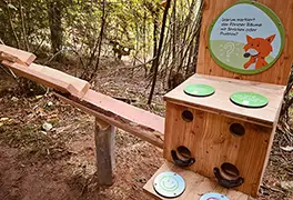 Eine Station der Waldkugelbahn in Gerolstein