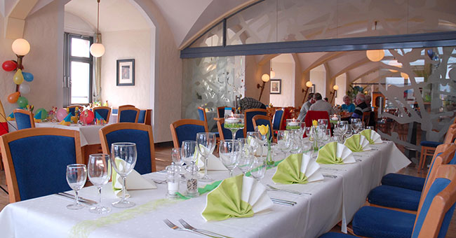 Feste feiern in der Burgschänke der Jugendherberge Altleiningen