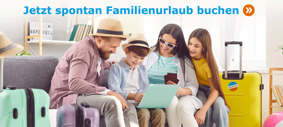 Familie bucht online spontan einen Urlaub in der Jugendehrberge - Buchungstool