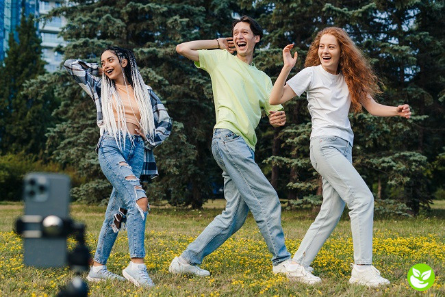 Acting Academy - Komm wir retten heut' die Welt